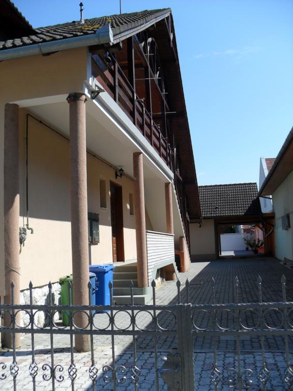 Oazis Apartman Harkány Zewnętrze zdjęcie