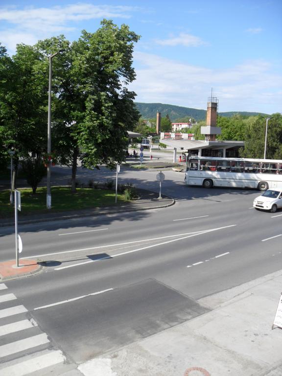 Oazis Apartman Harkány Zewnętrze zdjęcie