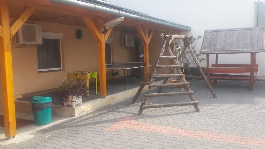 Oazis Apartman Harkány Zewnętrze zdjęcie